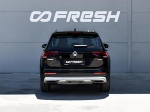 Внедорожник Volkswagen Tiguan 2019 года, 3150000 рублей, Краснодар
