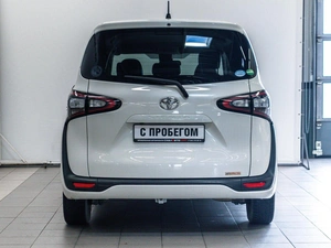Минивэн Toyota Sienta 2018 года, 1299000 рублей, Красноярск