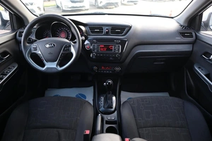 Седан Kia Rio 2015 года, 1350000 рублей, Мирное