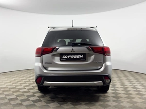 Внедорожник Mitsubishi Outlander 2016 года, 1797900 рублей, Казань