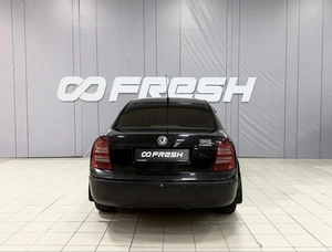 Седан Skoda Superb 2005 года, 569000 рублей, Нижневартовск