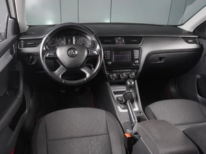 Лифтбек Skoda Octavia 2015 года, 1599000 рублей, Красный Пахарь