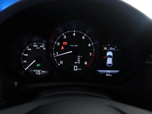 Внедорожник Porsche Macan 2021 года, 7290700 рублей, Москва