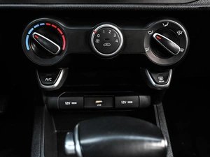 Седан Kia Rio 2020 года, 1624000 рублей, Кирилловка