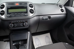 Внедорожник Volkswagen Tiguan 2010 года, 1069000 рублей, Оренбург