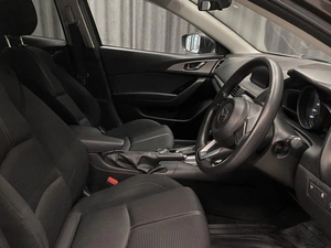 Хетчбэк Mazda Axela 2017 года, 1350000 рублей, Красноярск