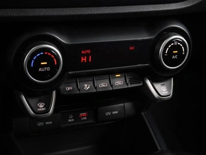 Седан Kia Rio 2017 года, 1060000 рублей, Воронеж