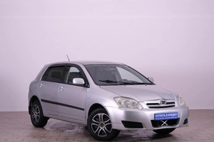 Хетчбэк Toyota Corolla 2002 года, 569000 рублей, Омск