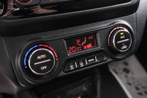 Седан Kia Rio 2012 года, 1029000 рублей, Красноярск