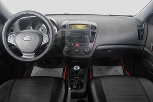 Хетчбэк Kia Ceed 2008 года, 579000 рублей, Кемерово