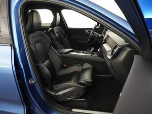 Внедорожник Volvo XC60 2020 года, 3298196 рублей, Москва