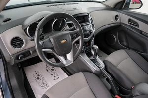 Седан Chevrolet Cruze 2010 года, 639000 рублей, Красноярск