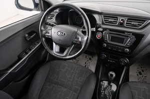 Седан Kia Rio 2012 года, 999000 рублей, Красноярск