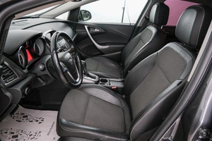 Хетчбэк Opel Astra 2011 года, 769000 рублей, Красноярск