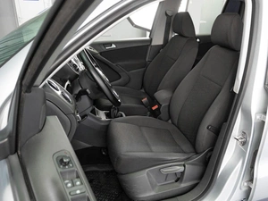 Внедорожник Volkswagen Tiguan 2011 года, 875000 рублей, Тюмень