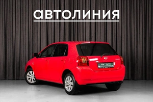 Хетчбэк Toyota Corolla 2003 года, 535000 рублей, Красноярск