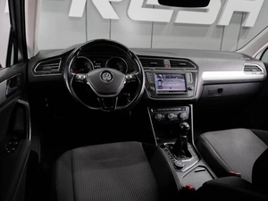 Внедорожник Volkswagen Tiguan 2017 года, 2240000 рублей, Тюмень