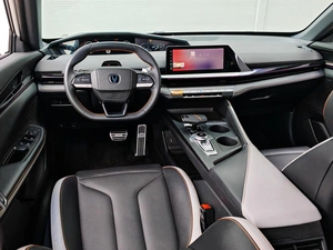 Лифтбек Changan UNI-V 2024 года, 2445000 рублей, Краснодар