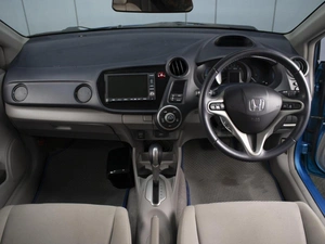 Лифтбек Honda Insight 2009 года, 880000 рублей, Омск