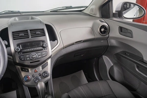 Седан Chevrolet Aveo 2013 года, 999000 рублей, Томск