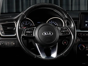 Хетчбэк Kia Ceed 2019 года, 1659000 рублей, Тюмень