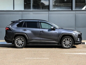 Внедорожник Toyota RAV4 2021 года, 3824000 рублей, Кирилловка