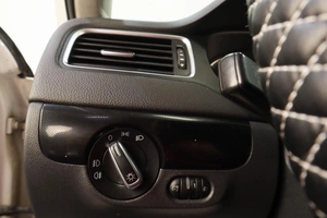 Седан Volkswagen Jetta 2014 года, 1019000 рублей, Челябинск
