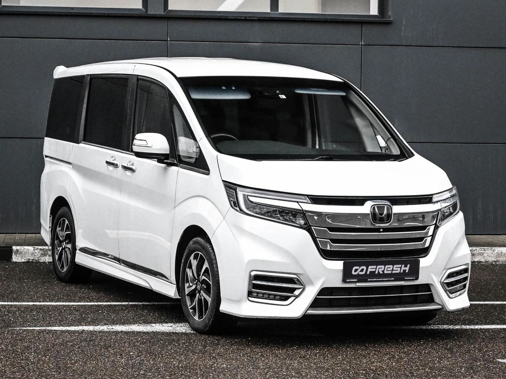 Минивэн Honda Stepwgn 2019 года, 2384000 рублей, Кирилловка
