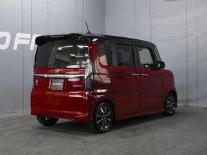 Хетчбэк Honda N-BOX 2017 года, 920000 рублей, Омск