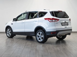 Внедорожник Ford Kuga 2013 года, 1059000 рублей, Саратов