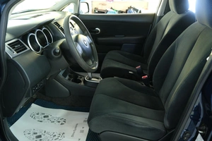 Хетчбэк Nissan Tiida 2010 года, 889000 рублей, Омск