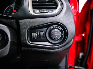Внедорожник Jeep Renegade 2015 года, 990000 рублей, Красноярск