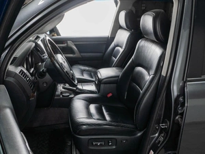 Внедорожник Toyota Land Cruiser 2011 года, 3369000 рублей, Тюмень