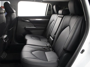 Внедорожник Toyota Highlander 2025 года, 5850000 рублей, Омск
