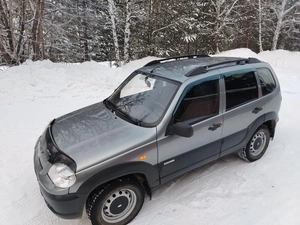 Внедорожник Chevrolet Niva 2010 года, 515000 рублей, Зеленогорск