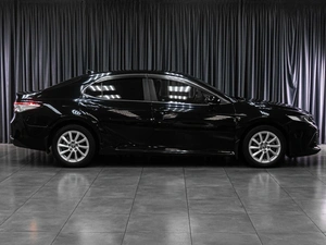 Седан Toyota Camry 2018 года, 2649000 рублей, Тюмень