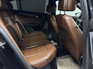 Седан Volkswagen Passat 2013 года, 1197000 рублей, Красноярск