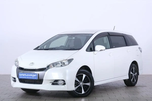 Минивэн Toyota Wish 2017 года, 1889000 рублей, Омск