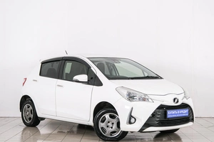 Хетчбэк Toyota Vitz 2017 года, 899000 рублей, Красноярск