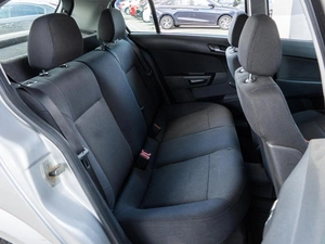 Хетчбэк Opel Astra 2007 года, 529000 рублей, Волгоград