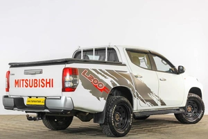 Пикап Mitsubishi L200 2022 года, 2499000 рублей, Тюмень