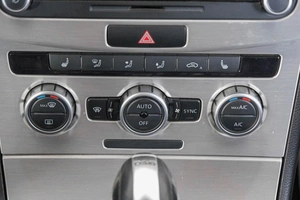 Седан Volkswagen Passat 2013 года, 999000 рублей, Кемерово