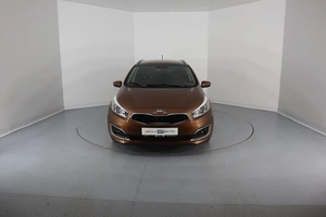 Хэтчбек Kia Ceed 2016 года, 1000000 рублей, Брянск