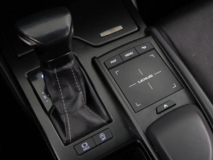 Седан Lexus ES 2020 года, 3227077 рублей, Москва