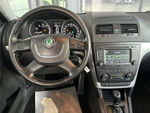 Внедорожник Skoda Yeti 2013 года, 920000 рублей, Уфа