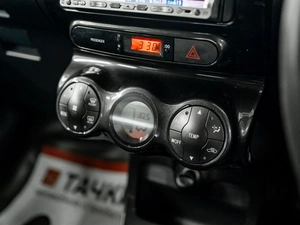 Хетчбэк Toyota Ist 2010 года, 960000 рублей, Красноярск