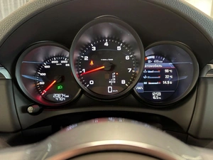 Внедорожник Porsche Macan 2021 года, 6500000 рублей, Павловская Слобода
