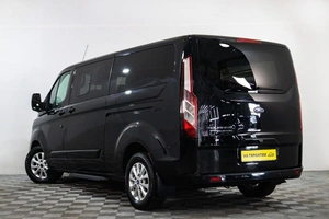 Минивэн Ford Tourneo Custom 2018 года, 3909000 рублей, Сургут