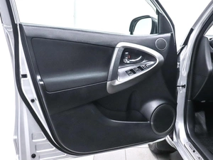 Внедорожник Toyota RAV4 2011 года, 1750000 рублей, Красноярск