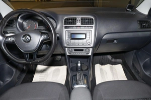 Седан Volkswagen Polo 2018 года, 1449000 рублей, Новосибирск